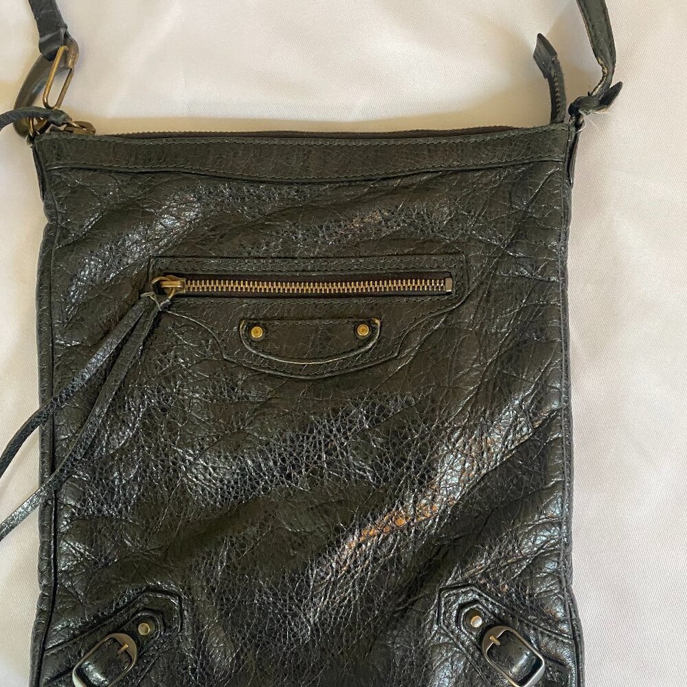 Balenciaga Classic Hip Flat Crossbody Bag Black Leather w/ Mirror - Picture 5 of 10